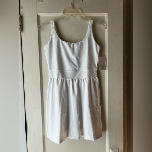 NWT Year of Ours SPORT ACE DRESS White M - Picture 7 of 14